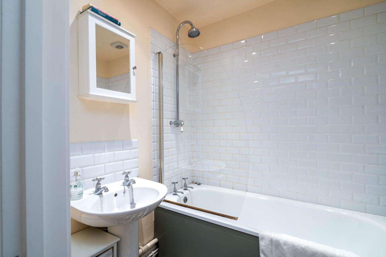 Guestready - Former Pub-turned-one Bedroom Flat